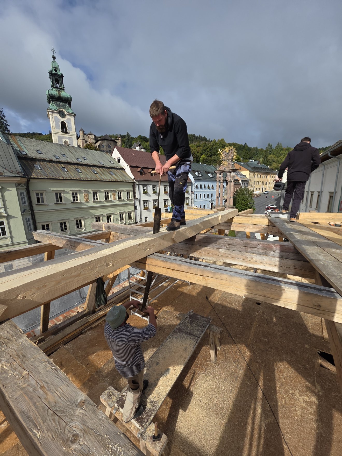 Obrad pílenia vešadla