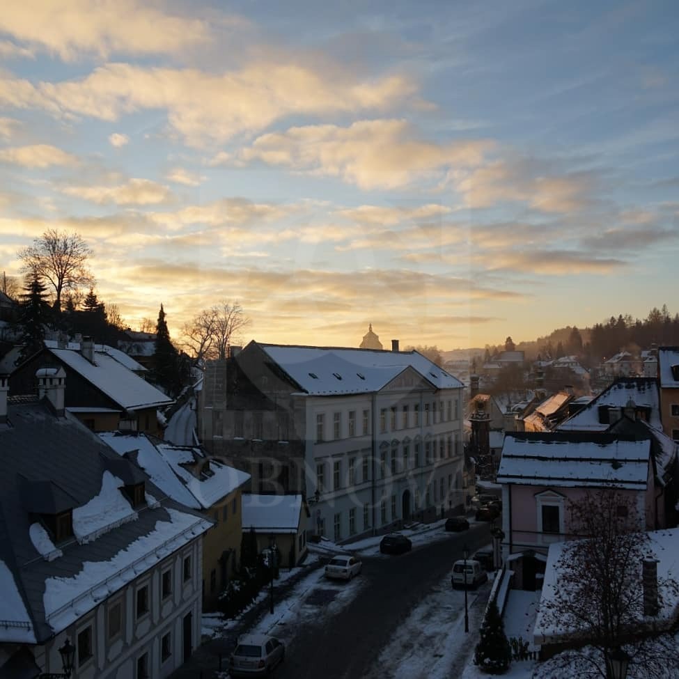 Prajeme štastné a farebné vianoce